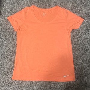 Heather orange, Nike women’s Large Tshirt